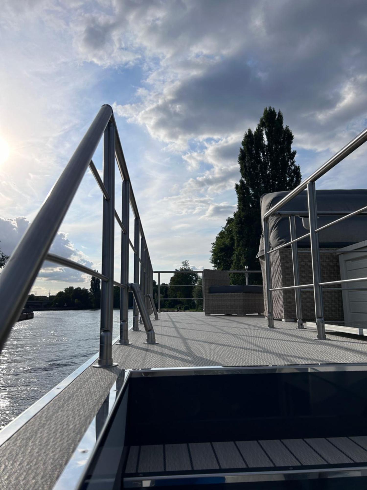 Nena Hausboot Hotel Berlijn Buitenkant foto