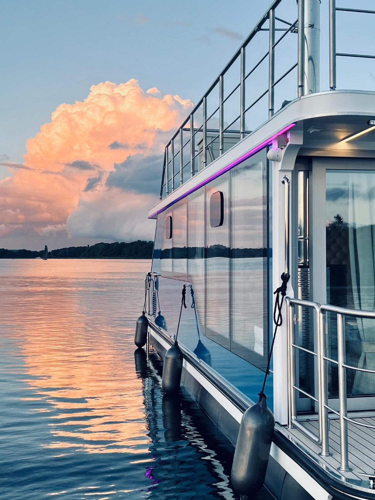 Nena Hausboot Hotel Berlijn Buitenkant foto